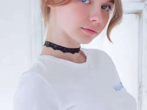Genç Kızlar (18+)