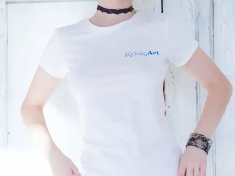 Genç Kızlar (18+)