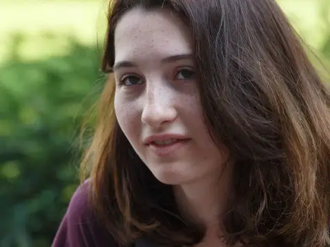 Genç Kızlar (18+)