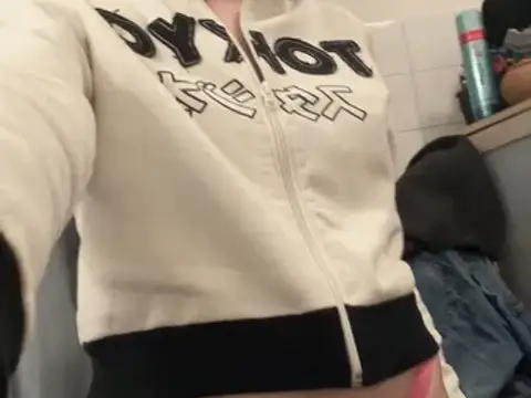 my girlwand always gets excited when she sees ur mouth hehe